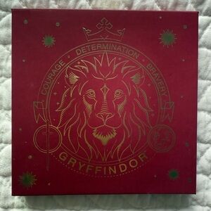 Ulta Beauty x Harry Potter “Gryffindor” eyeshadow palette - Brand New